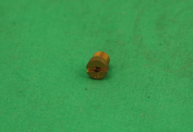 Leerlaufluftdüse 82, 110, 130