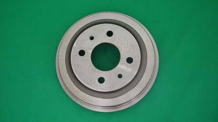 B55121_kl0Ai0IpUqj935i Bremstrommel Fiat 600D vorne und hinten