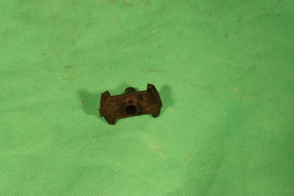 Klammer Schwellerleiste Plastik 850/124Spezial