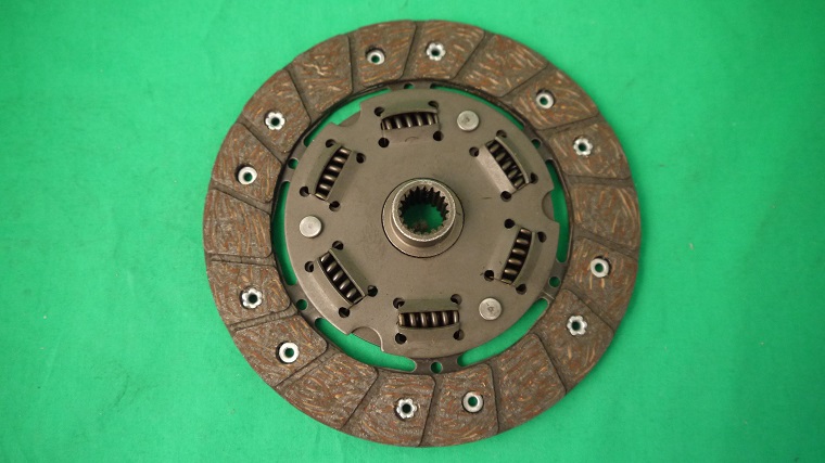 4x1x826_kl9LCVhULuJpKqM Kupplungsscheibe F/R/126 verstärkt