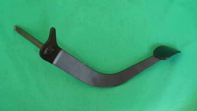 2x8x121_kl Kupplungspedal Fiat 500 R