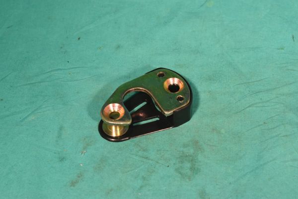 Xx11x678_kl Distanzplatte für Schließkeil Fiat X1/9