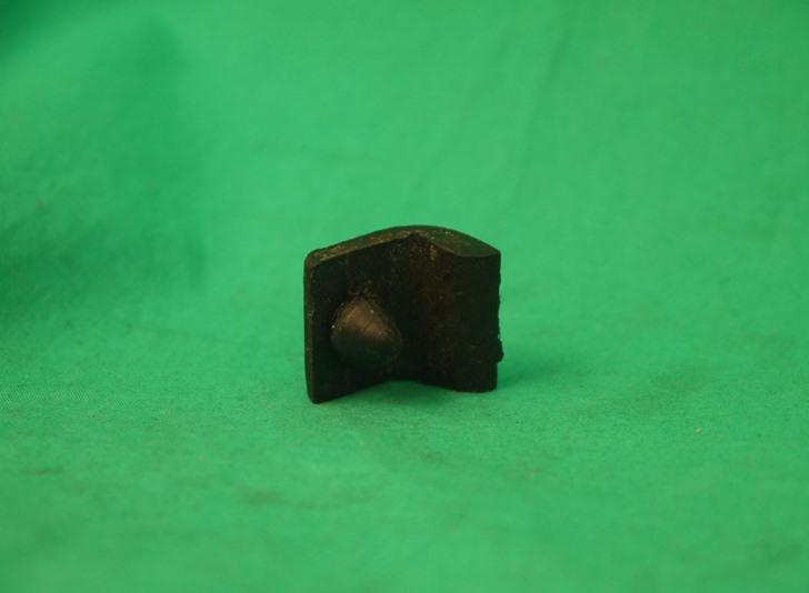 1x11x695_a_kl Gummianschlagpuffer für vorne angeschlagene Türe