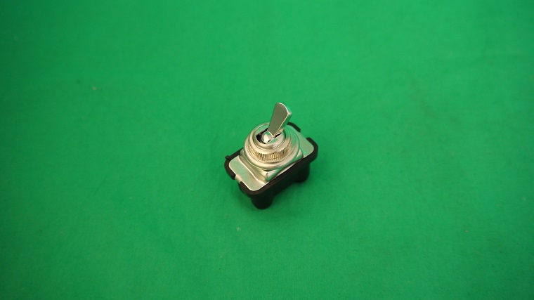 1x9x617_C_klu0hTkGMlMteCs Kippsschalter verchromt 2-polig Fiat 500 N,D