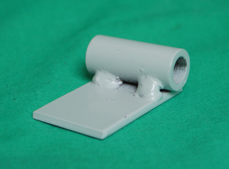 7001741672_b_kl Scharnierlager vorne rechts oben