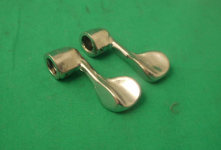 Paar Ausstellfenstergriffe 1. Serie