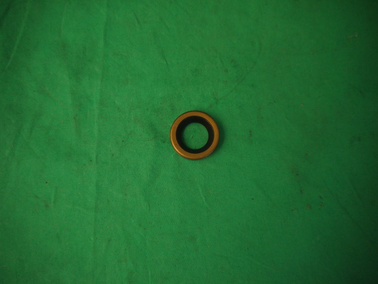 2x2x001_kl Simmerring für Kupplungswelle 500R/126