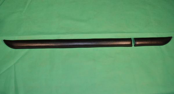 1x11x810_neu_kl Satz Armaturenbrettpölster