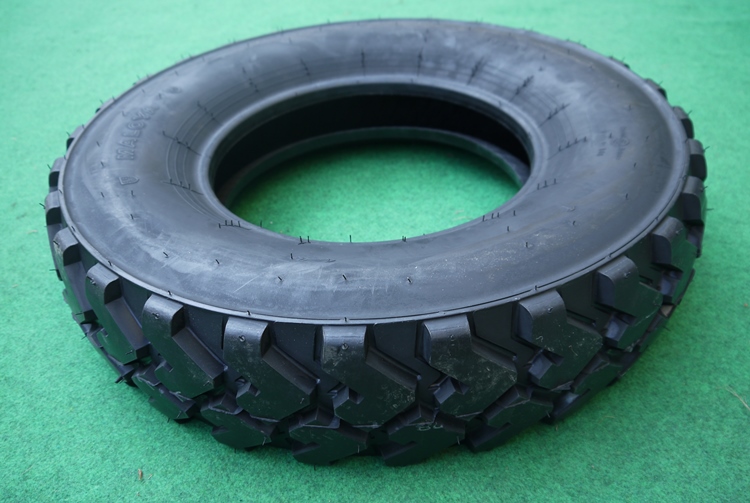 3x7x002_c_kl Geländereifen 165x12, Maloya
