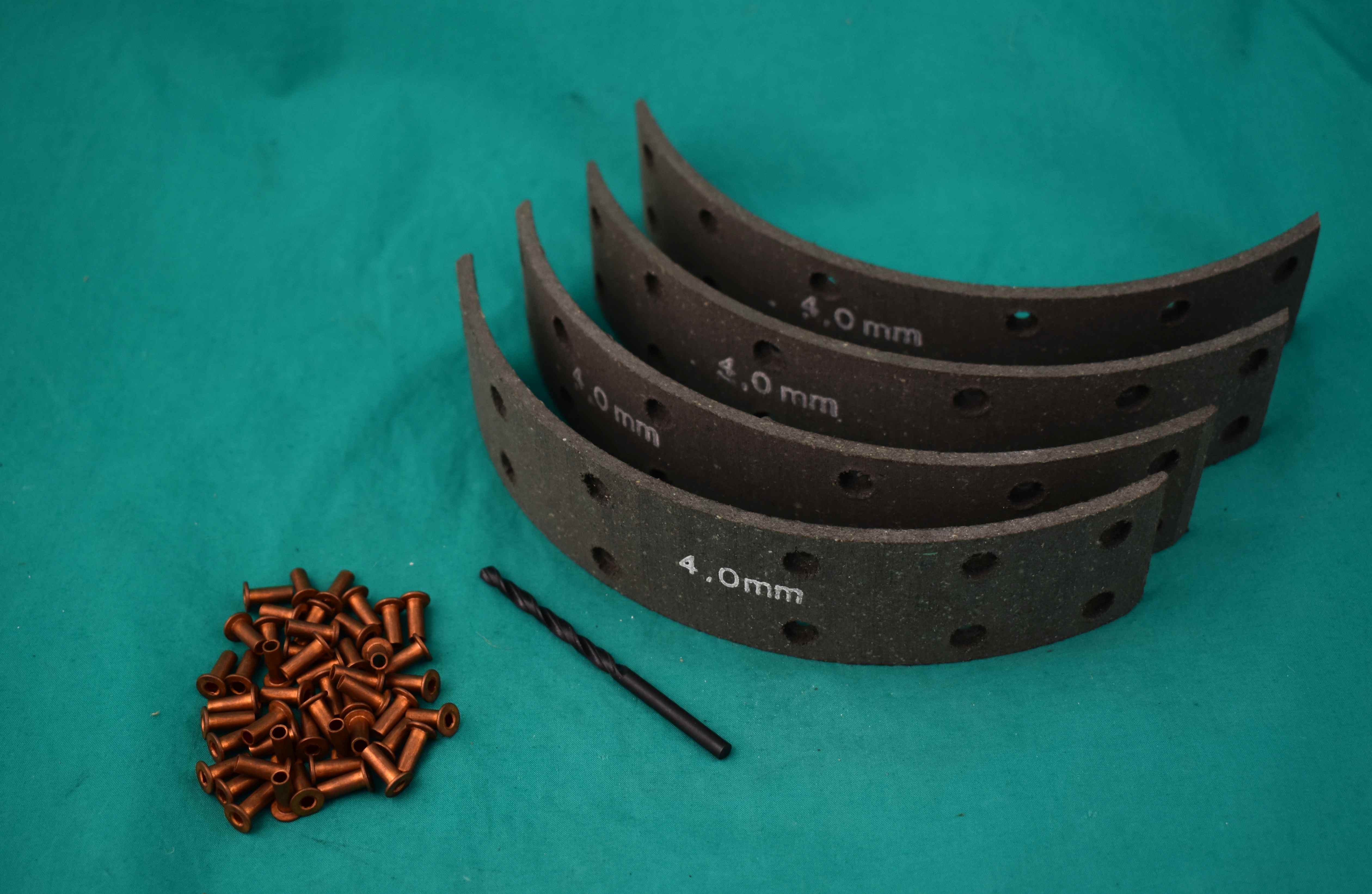 3x7x410_b_kl Bremsbelagkit Haflinger Std Maß 4mm