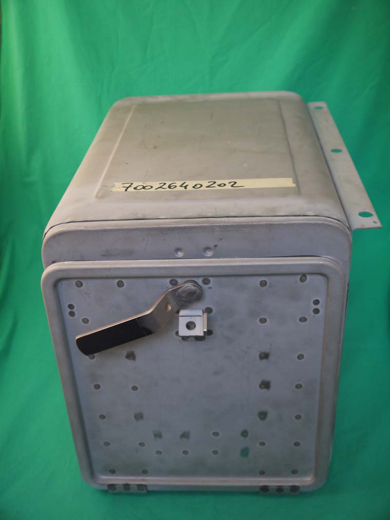 3x10x035_kl Batteriekasten komplett mit Türe