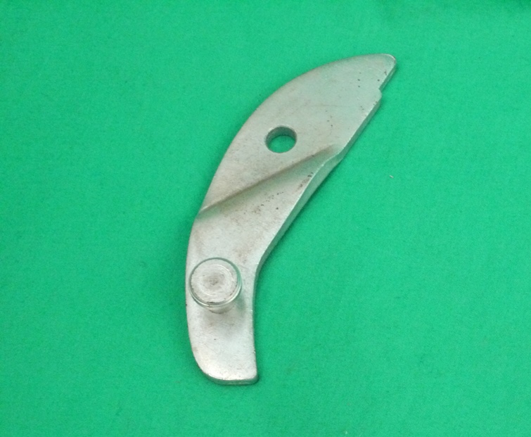 7001350472_kl Bremszwischenhebel links