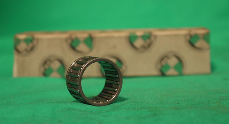 9006850_kl Nadelkäfig