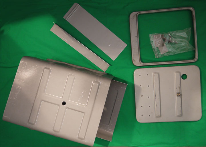 7002640202_t Batteriekasten in Teilen