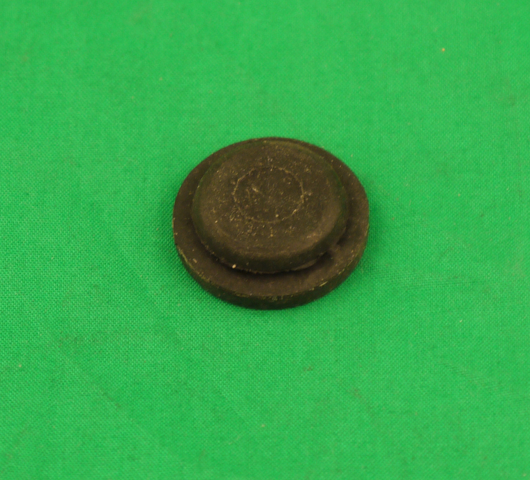 1x11x690_kl Gummistopfen für Befestigungsloch