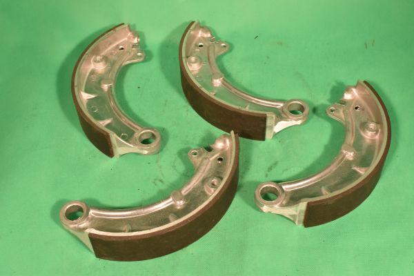 1000006318_kl Bremsbackensatz 600 Multipla, 850, 900T hinten NEU