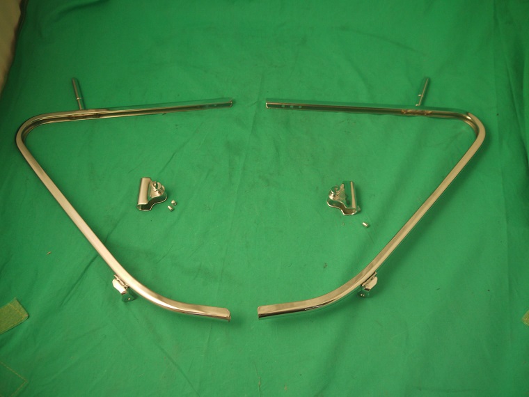 1x11x626_P_kl Paar Fensterrahmen ab 1960 Premium